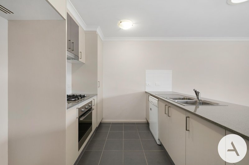 Photo - 71 Burrumarra Avenue, Ngunnawal ACT 2913 - Image 7