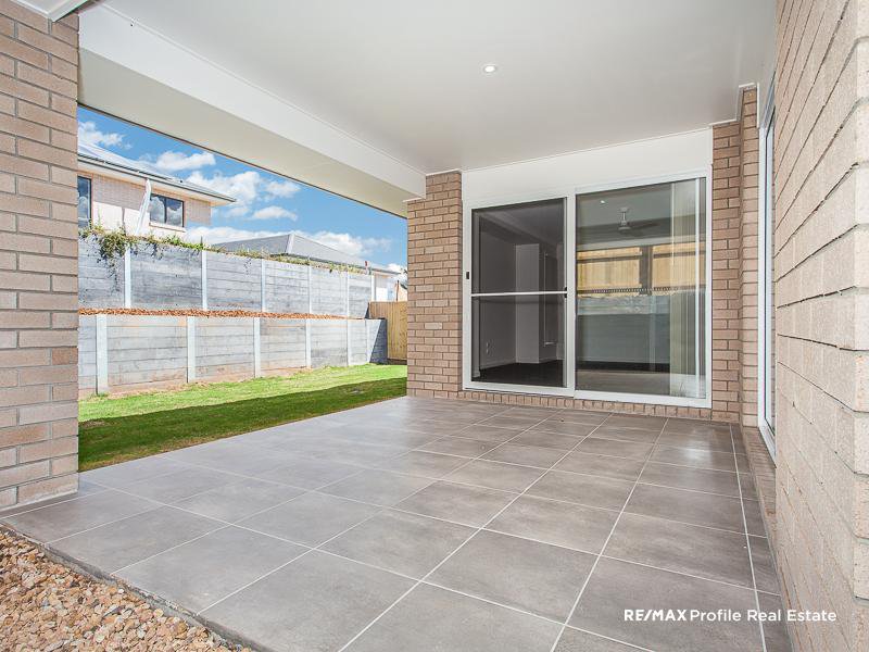 Photo - 71 Canopus Street, Bridgeman Downs QLD 4035 - Image 16