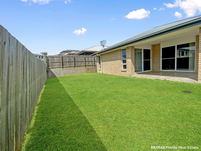 Photo - 71 Canopus Street, Bridgeman Downs QLD 4035 - Image 17