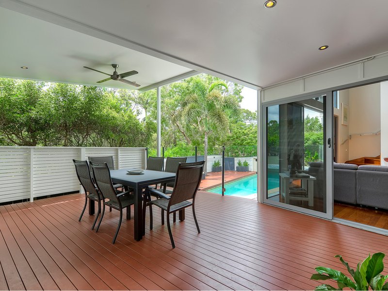 Photo - 71 Carmel Street, Bardon QLD 4065 - Image 7