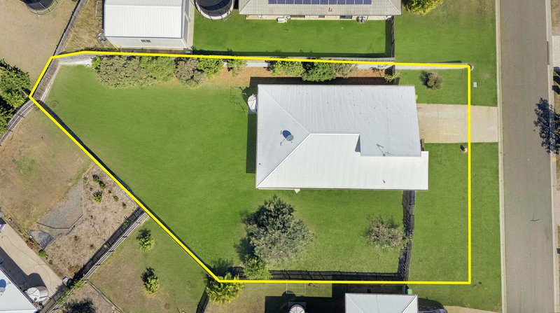 Photo - 71 Cavella Drive, Glen Eden QLD 4680 - Image 19