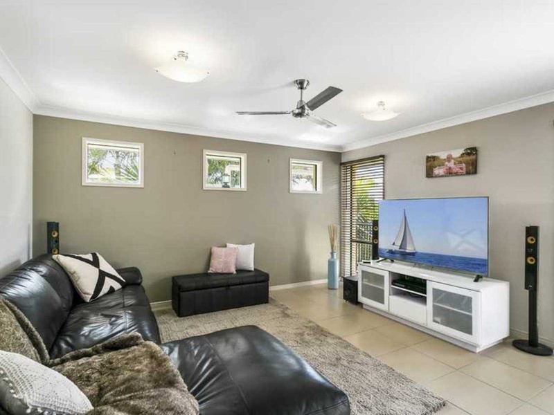 Photo - 71 Clover Hill Drive, Mudgeeraba QLD 4213 - Image 7