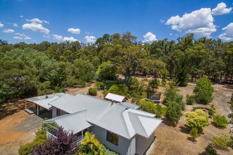 Photo - 71 Cockatoo Drive, Nannup WA 6275 - Image 2