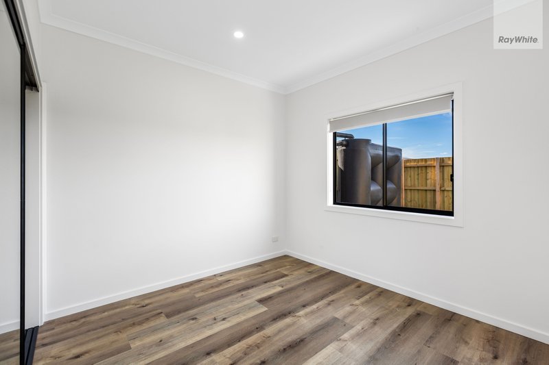 Photo - 71 Collette Circuit, Deanside VIC 3336 - Image 8