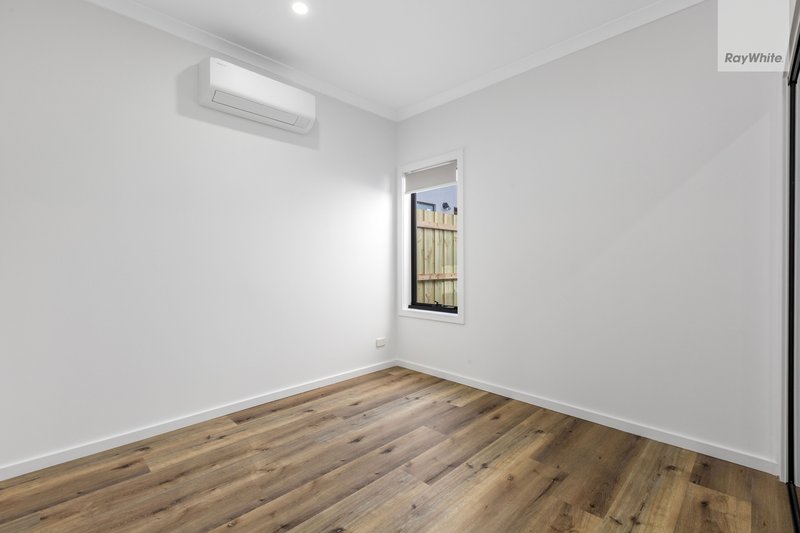 Photo - 71 Collette Circuit, Deanside VIC 3336 - Image 10