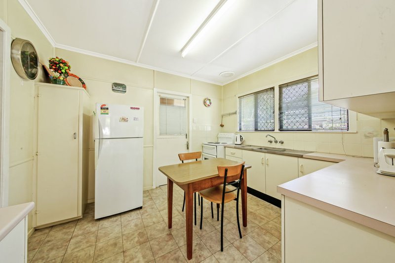 Photo - 71 Copperfield Street, Geebung QLD 4034 - Image 3