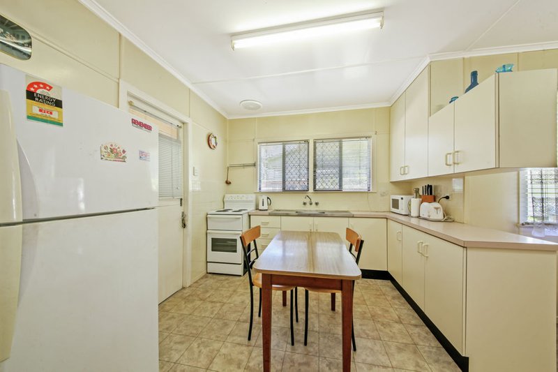 Photo - 71 Copperfield Street, Geebung QLD 4034 - Image 4