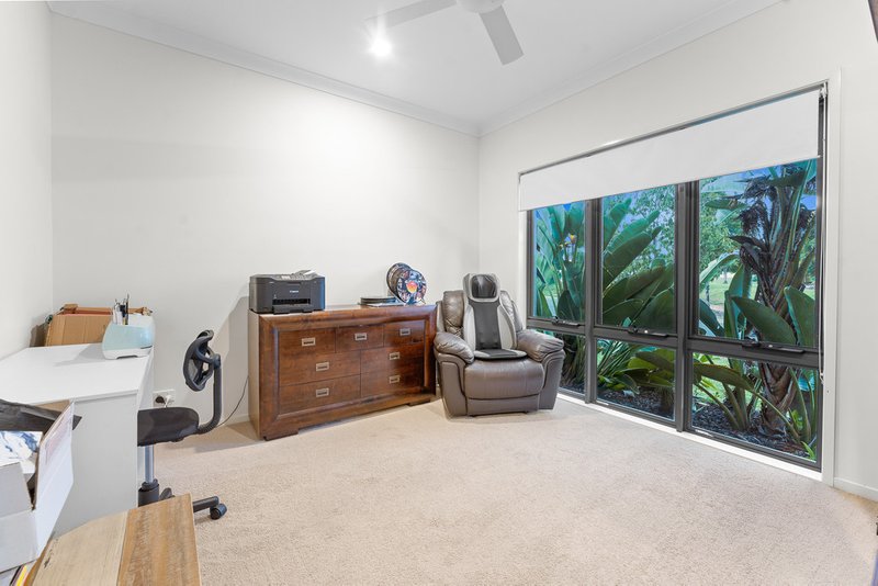 Photo - 71 Cowen Terrace, North Lakes QLD 4509 - Image 15