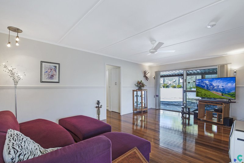 Photo - 71 Cutbush Rd , Everton Park QLD 4053 - Image 6