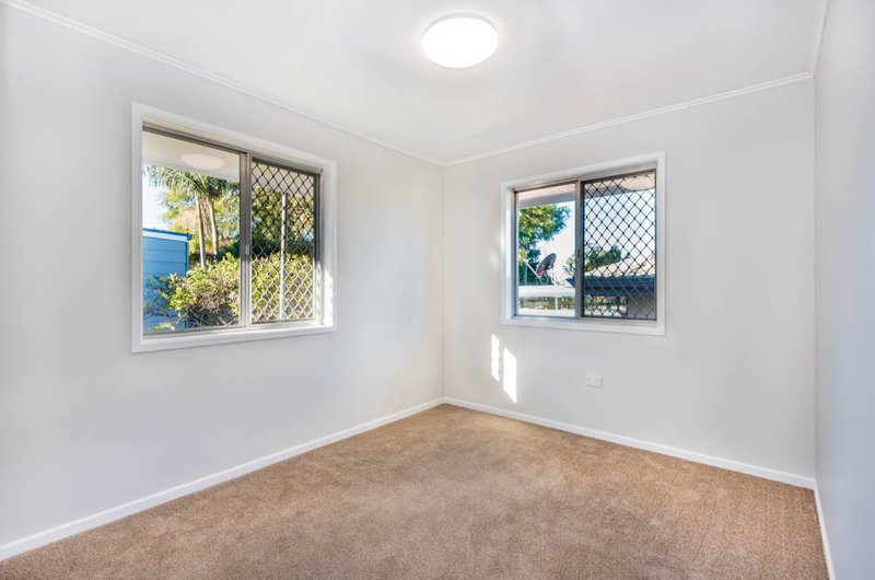 Photo - 71 Debra Street, Centenary Heights QLD 4350 - Image 8