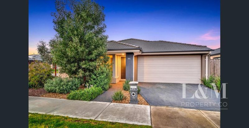 Photo - 71 Docker Circuit, Mickleham VIC 3064 - Image 1