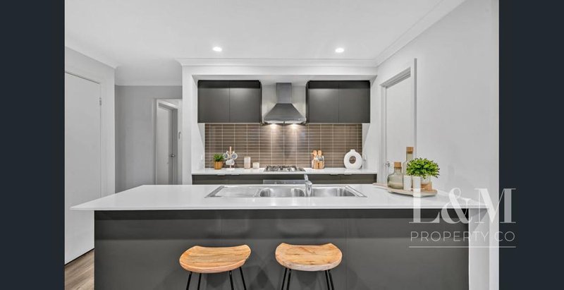Photo - 71 Docker Circuit, Mickleham VIC 3064 - Image 5