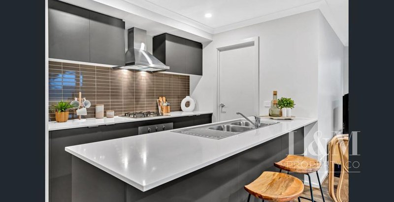 Photo - 71 Docker Circuit, Mickleham VIC 3064 - Image 6