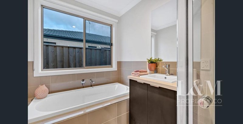 Photo - 71 Docker Circuit, Mickleham VIC 3064 - Image 14