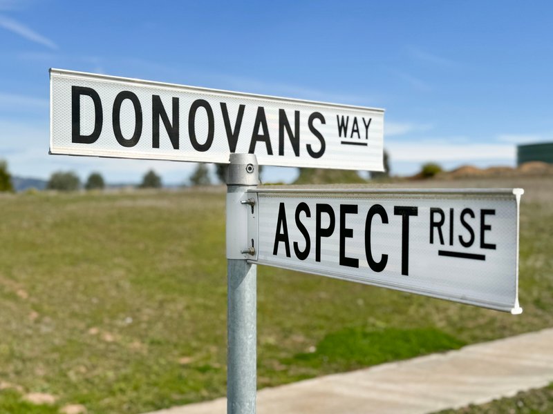 Photo - 71 Donovans Way, Mansfield VIC 3722 - Image 4