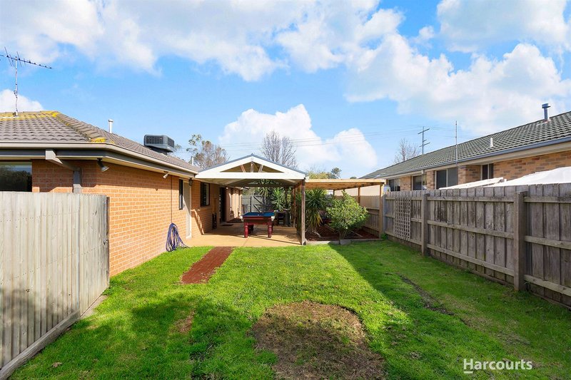 Photo - 71 Ebony Drive, Pakenham VIC 3810 - Image 13