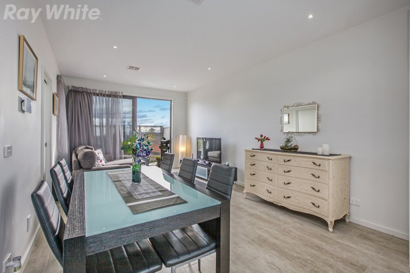 Photo - 7/1 Erskine Avenue, Reservoir VIC 3073 - Image 2