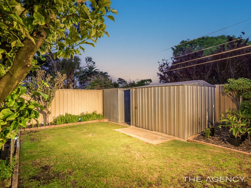 Photo - 71 Fendam Street, Warnbro WA 6169 - Image 27