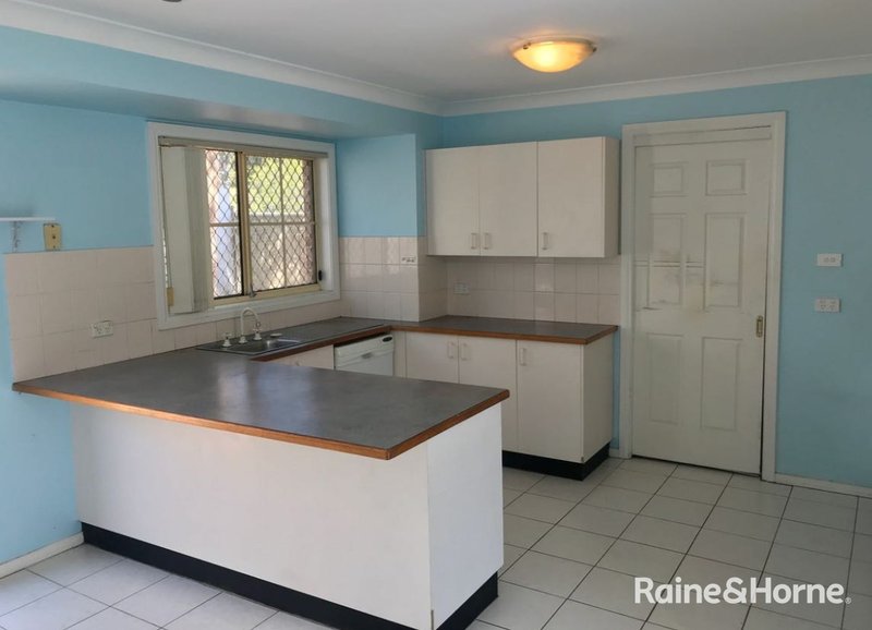 Photo - 7/1 Fields Road, Macquarie Fields NSW 2564 - Image 2