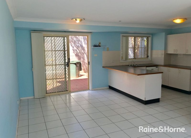 Photo - 7/1 Fields Road, Macquarie Fields NSW 2564 - Image 3