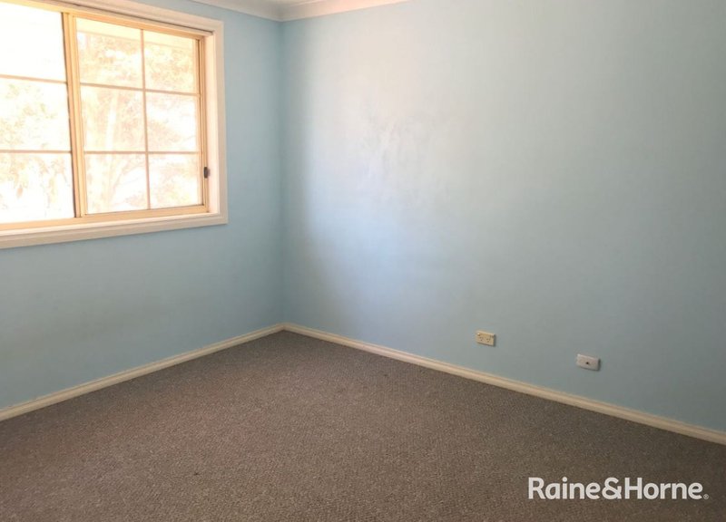 Photo - 7/1 Fields Road, Macquarie Fields NSW 2564 - Image 5