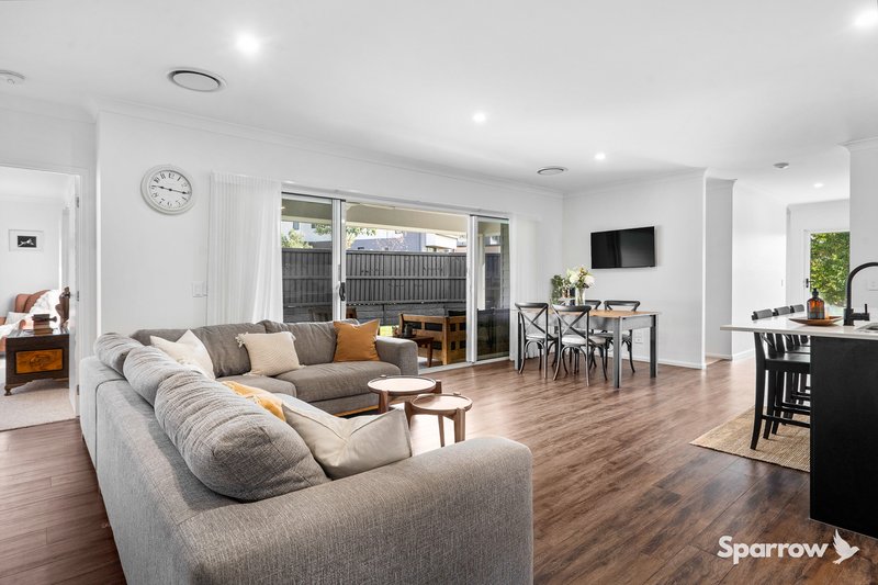 Photo - 71 Fig Tree Circuit, Bahrs Scrub QLD 4207 - Image 12