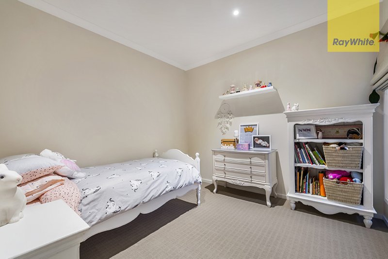 Photo - 71 Gateshead Street, Craigieburn VIC 3064 - Image 11