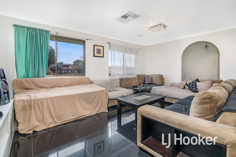 Photo - 71 Gleneagles Drive, Endeavour Hills VIC 3802 - Image 3