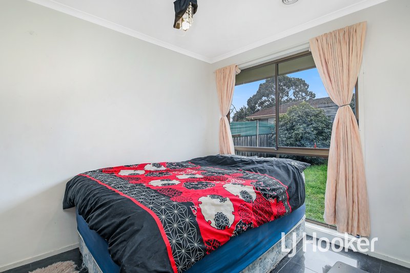 Photo - 71 Gleneagles Drive, Endeavour Hills VIC 3802 - Image 6