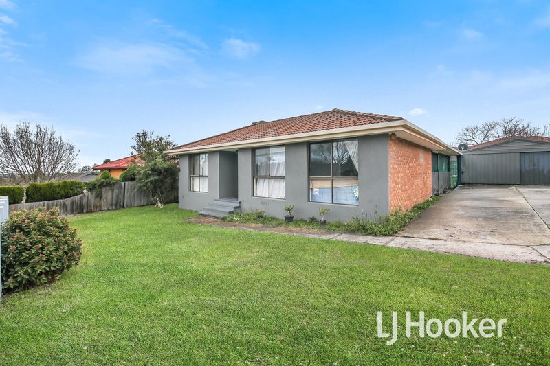 Photo - 71 Gleneagles Drive, Endeavour Hills VIC 3802 - Image 11