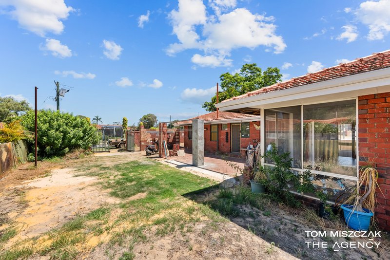 Photo - 71 Glyndebourne Avenue, Thornlie WA 6108 - Image 17