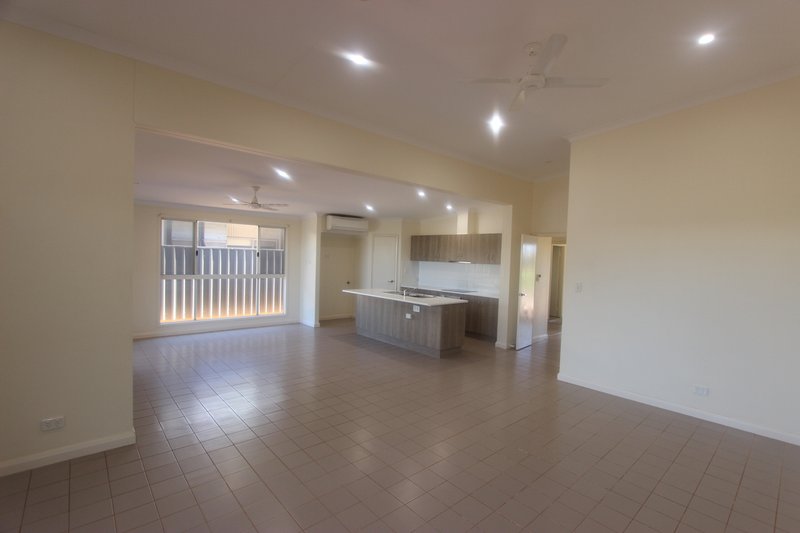 Photo - 71 Goshawk Circle, Nickol WA 6714 - Image 2