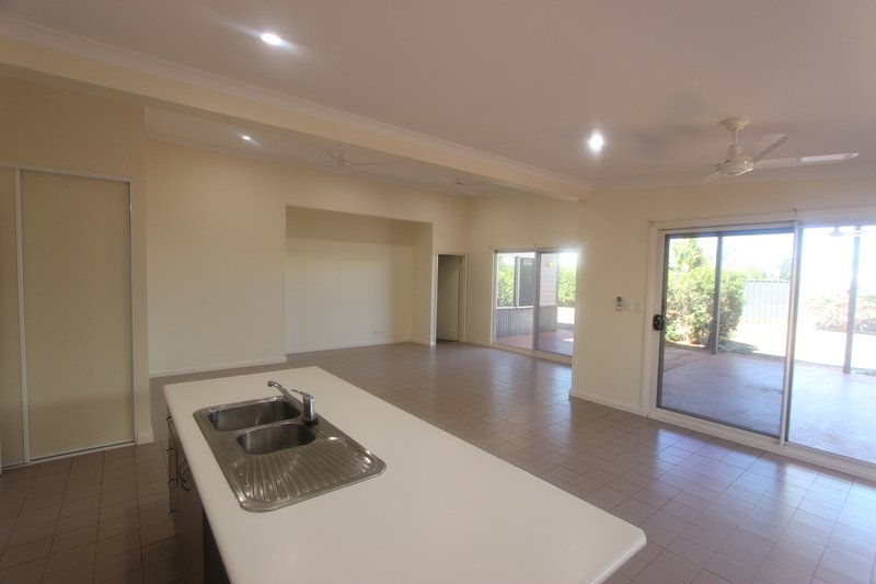 Photo - 71 Goshawk Circle, Nickol WA 6714 - Image 3