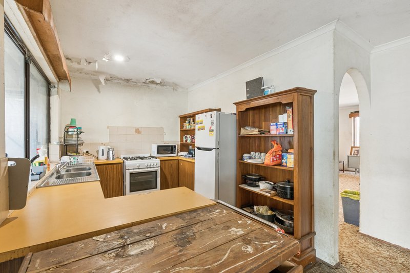 Photo - 71 Gribble Avenue, Armadale WA 6112 - Image 7