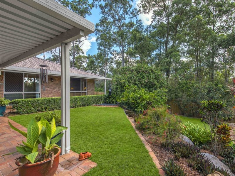 Photo - 71 Halleys Crescent, Bridgeman Downs QLD 4035 - Image 17