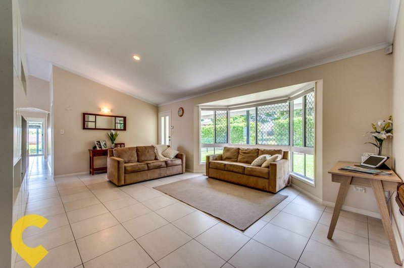 Photo - 71 Hawbridge Street, Carseldine QLD 4034 - Image 3