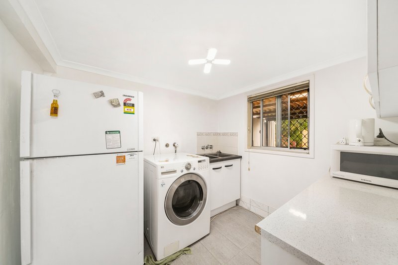 Photo - 71 Hedge Street, Strathpine QLD 4500 - Image 11