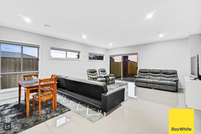 Photo - 71 Homebush Drive, Tarneit VIC 3029 - Image 5