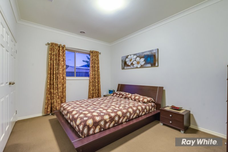 Photo - 71 Inverell Pkwy , Tarneit VIC 3029 - Image 14