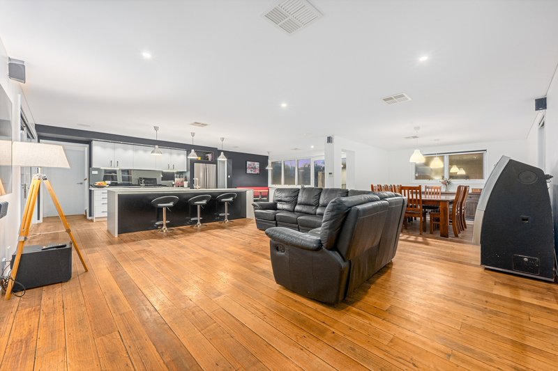 Photo - 71 Investigator Street, Red Hill ACT 2603 - Image 7