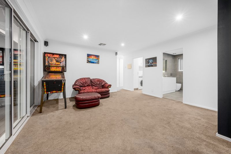 Photo - 71 Investigator Street, Red Hill ACT 2603 - Image 9