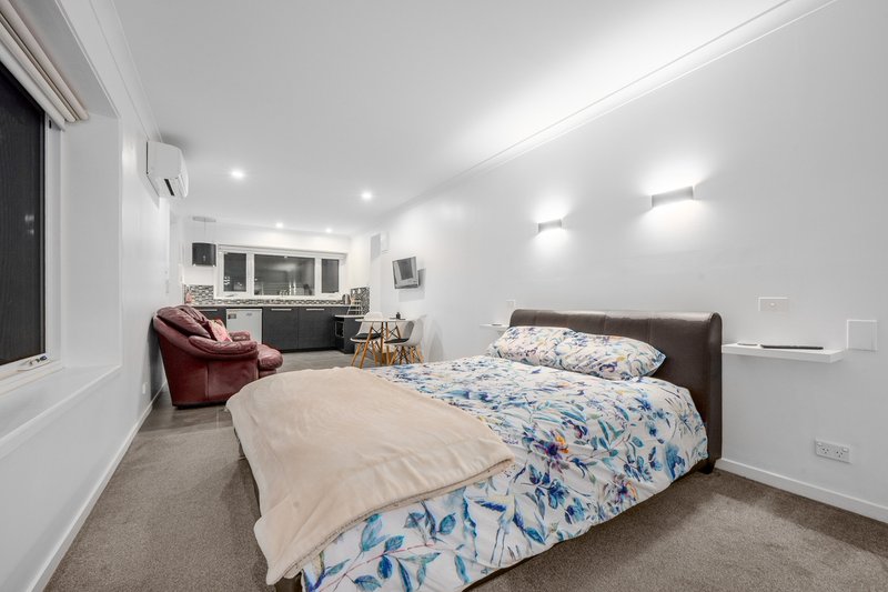 Photo - 71 Investigator Street, Red Hill ACT 2603 - Image 22