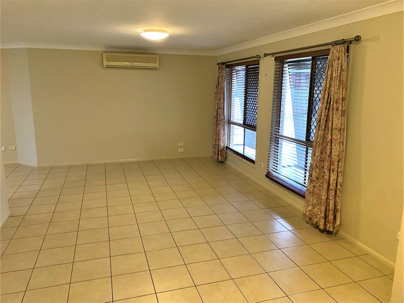 Photo - 71 Ivy Street, Kingaroy QLD 4610 - Image 2