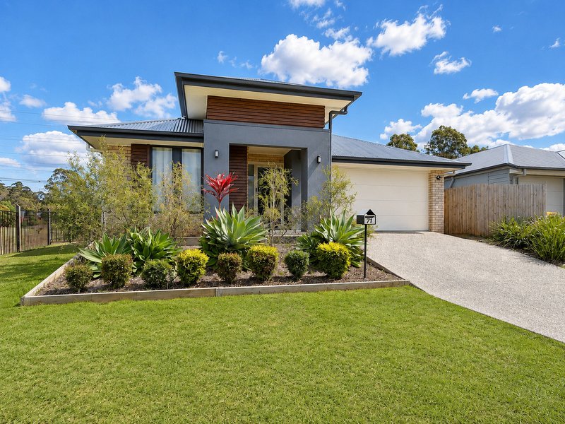 Photo - 71 Jackson Chase, Logan Reserve QLD 4133 - Image 3