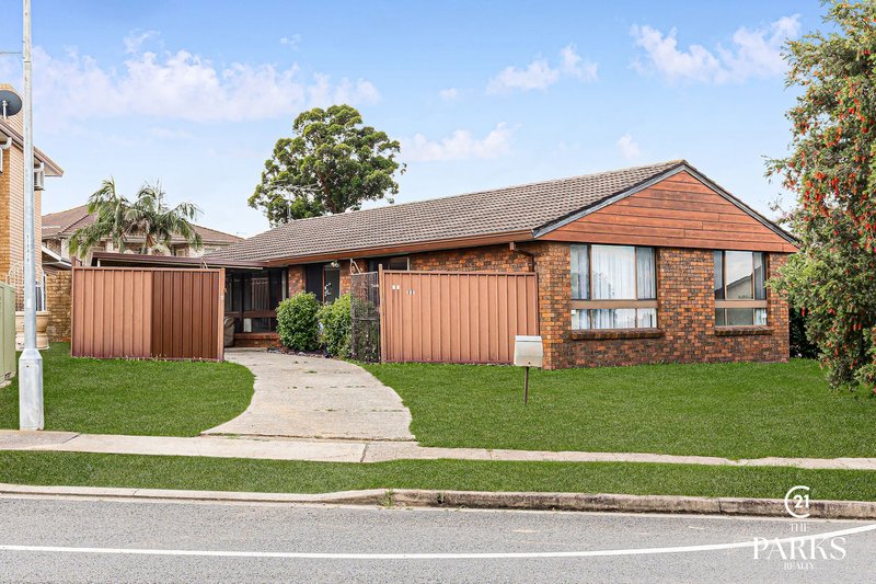 Photo - 71 Kalang Road, Edensor Park NSW 2176 - Image 2