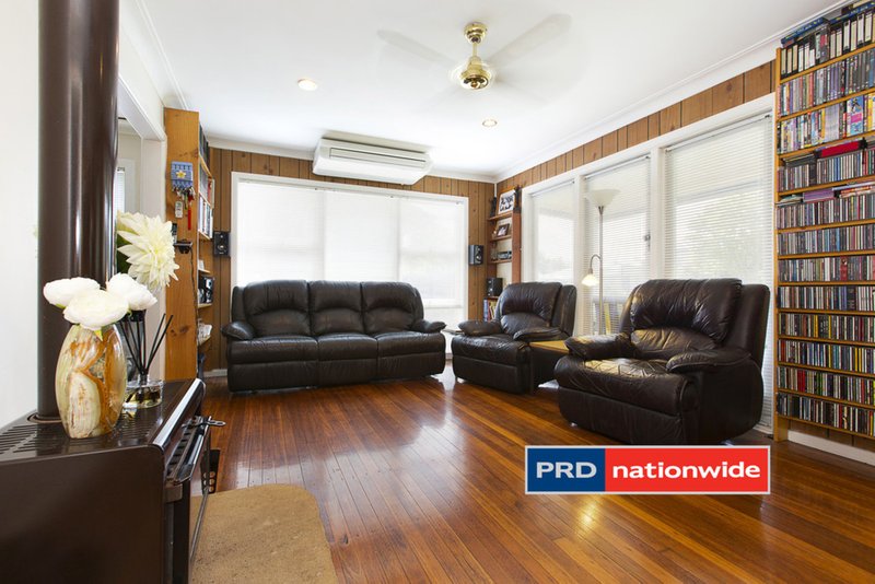 Photo - 71 Ladbury Ave , Penrith NSW 2750 - Image 3