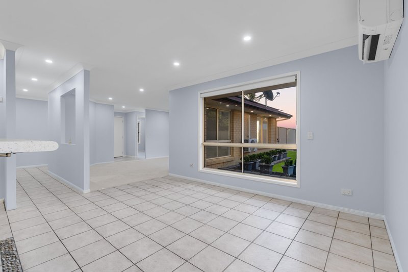 Photo - 71 Loane Drive, Edens Landing QLD 4207 - Image 9