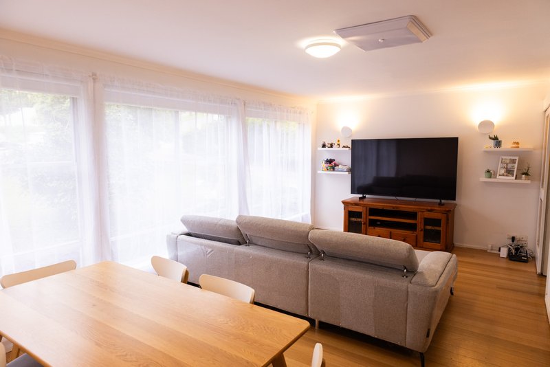 Photo - 71 Lorraine Crescent, Jacana VIC 3047 - Image 5