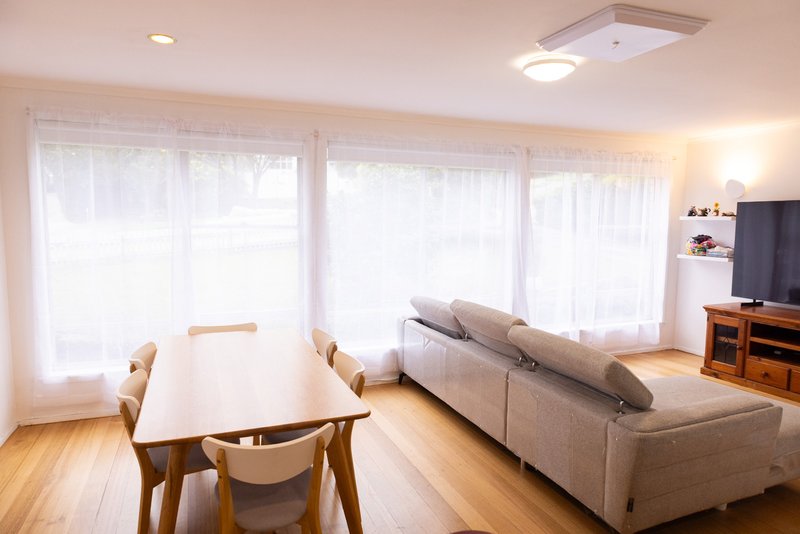 Photo - 71 Lorraine Crescent, Jacana VIC 3047 - Image 6