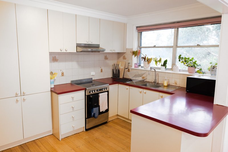 Photo - 71 Lorraine Crescent, Jacana VIC 3047 - Image 7
